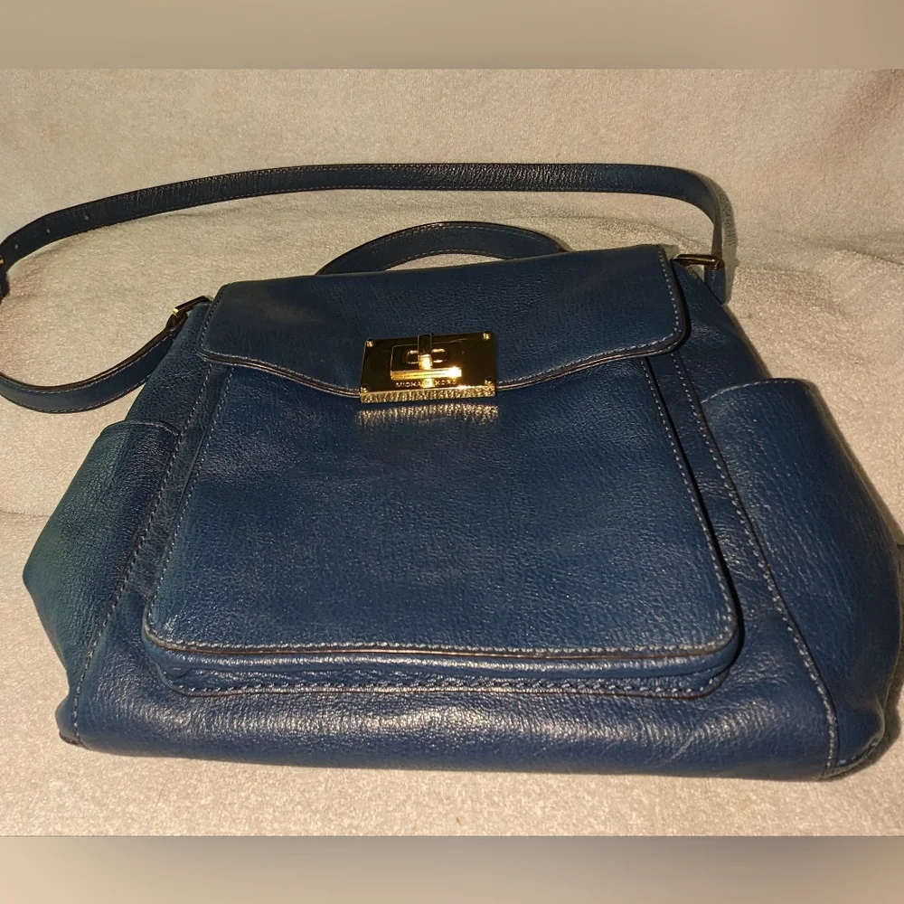Michael Kors Sloan top handle satchel bag. - Picture 5 of 12